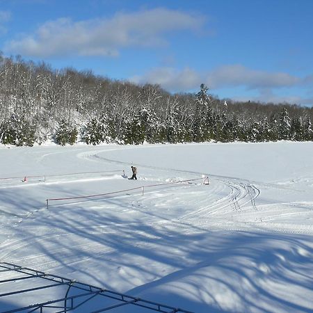Auberge Du Lac Morency Saint Hippolyte Eksteriør billede