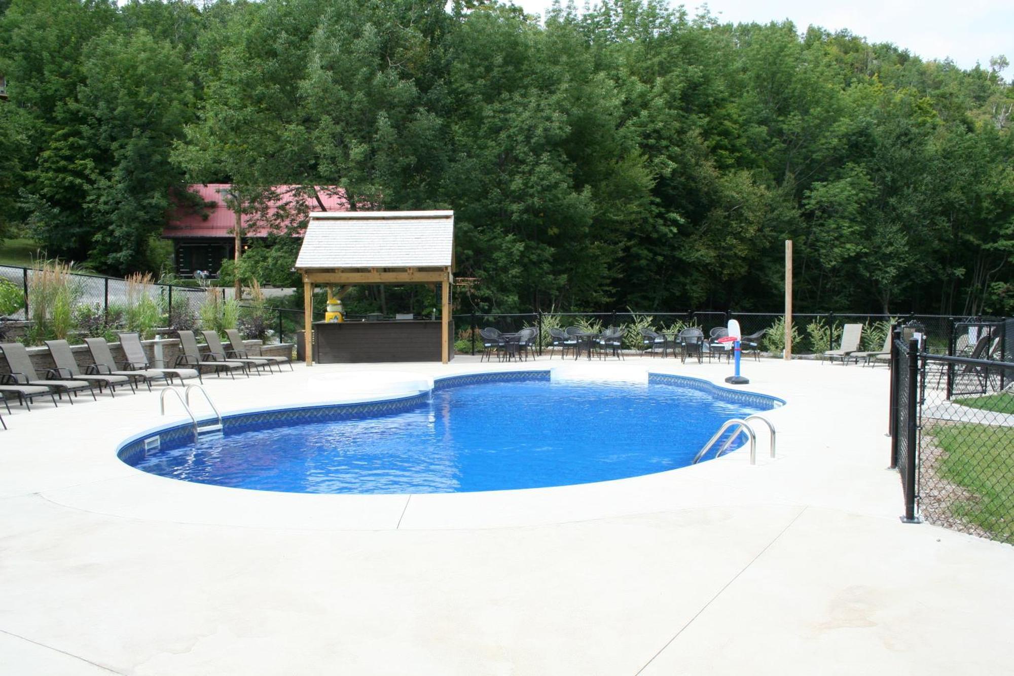 Auberge Du Lac Morency Saint Hippolyte Eksteriør billede