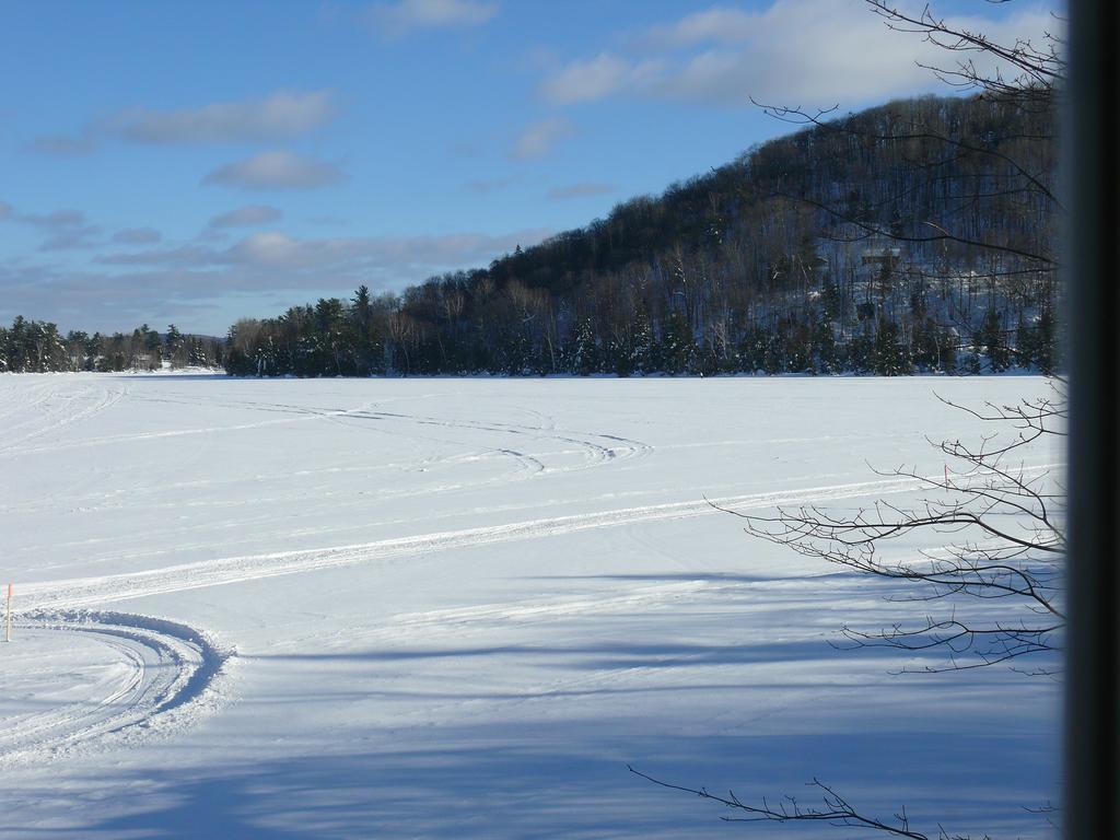 Auberge Du Lac Morency Saint Hippolyte Eksteriør billede